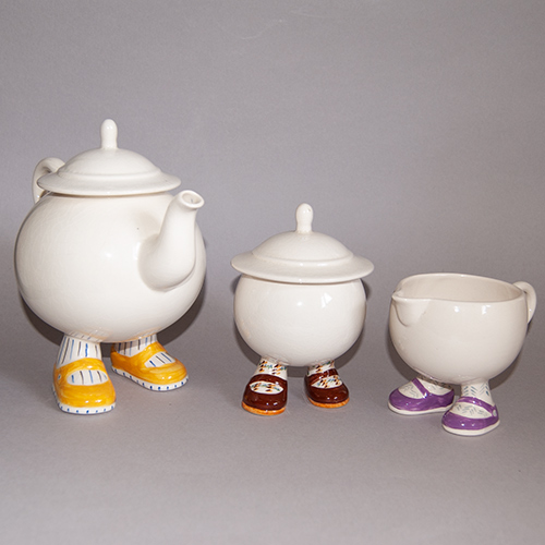 A Carlton Ware Lustre Pottery Walking Ware Tea Set A Carlton Ware Lustre Pottery Walking Ware Tea Set